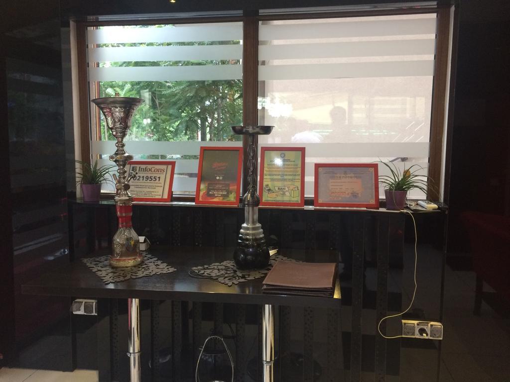 Byblov Rooms Boutique Bukares Bagian luar foto