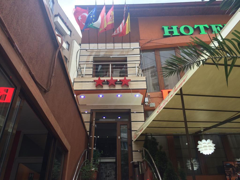 Byblov Rooms Boutique Bukares Bagian luar foto