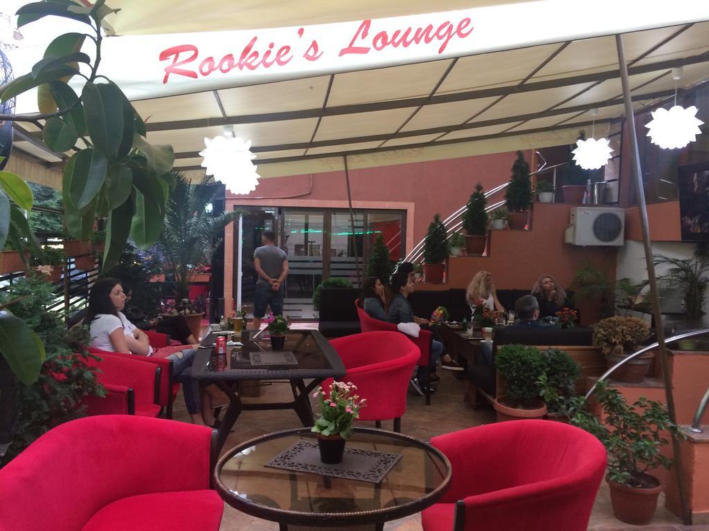 Byblov Rooms Boutique Bukares Bagian luar foto